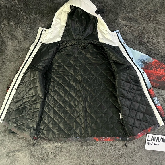 RARE - Red Trees Parka - Diamond Stitch Insulation - Picture 8 of 8